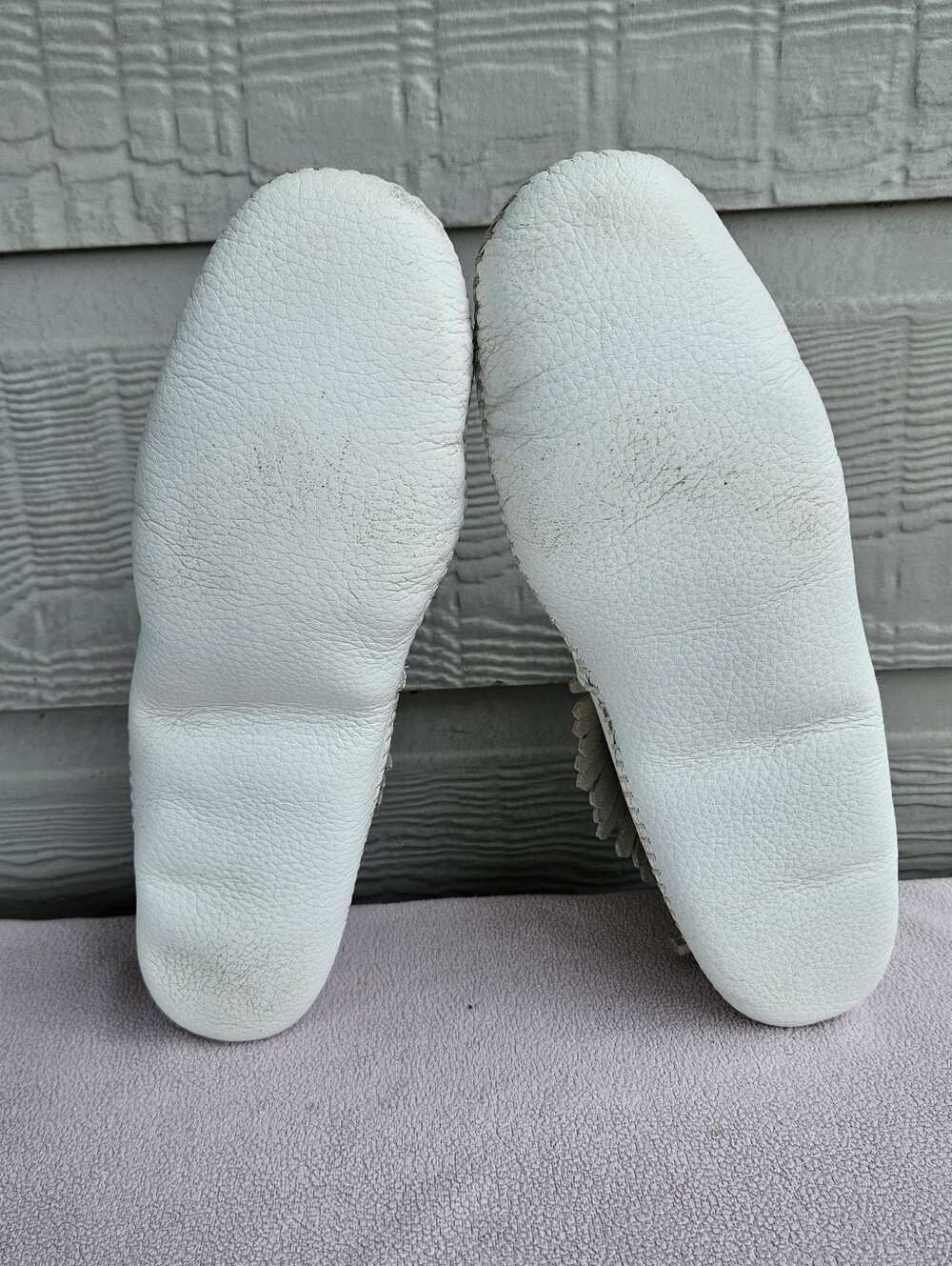Vtg Minnetonka Moccasins Women SZ 10 White Fringe Ankle Boots USA Made Leather - Picture 9 of 12